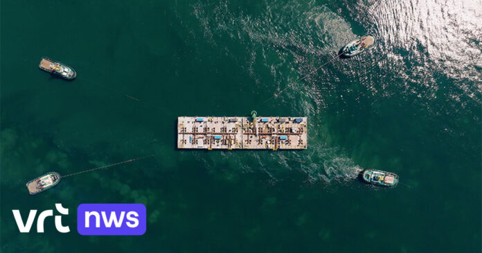 22.000 ton zwaar, 58 meter lang en 32 meter hoog: eerste bouwstenen van Prinses Elisabeth Eiland in Noordzee geplaatst