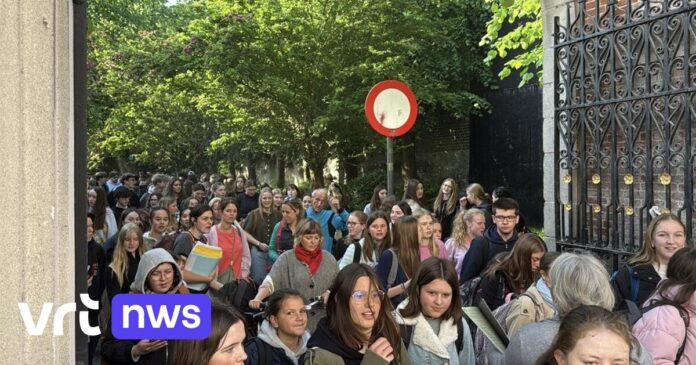Fietsbatterij ontploft in garage van Brugse school: 1.500 scholieren en leerkrachten tijdelijk geëvacueerd