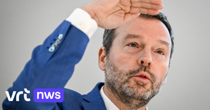 Nationale bank trekt opnieuw aan de alarmbel over de
begroting die ook De Wever niet onder controle krijgt: