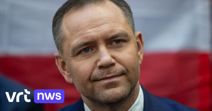 Een omstreden
verleden en een afkeer van Europese politiek: dit is Karol Nawrocki, de nieuwe Poolse
president